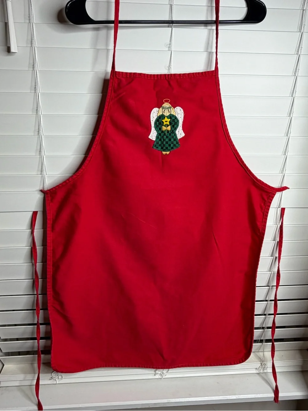 Red Holiday Angel Apron - Brand Unknown